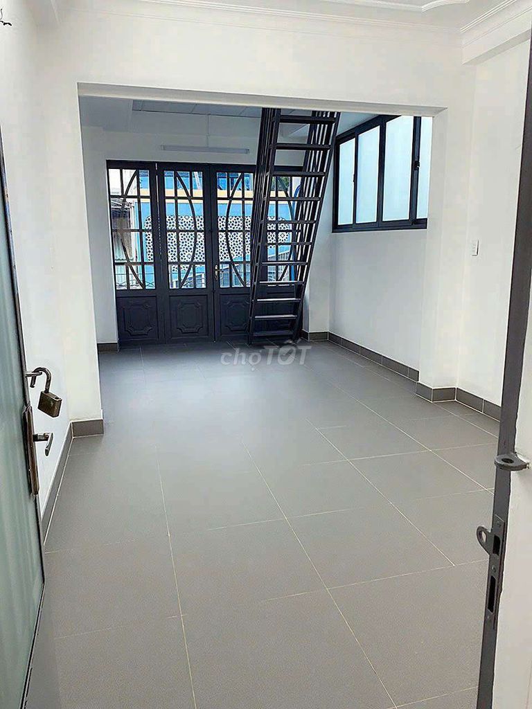 Renting the entire Tân Vĩnh street deposit, 4th.