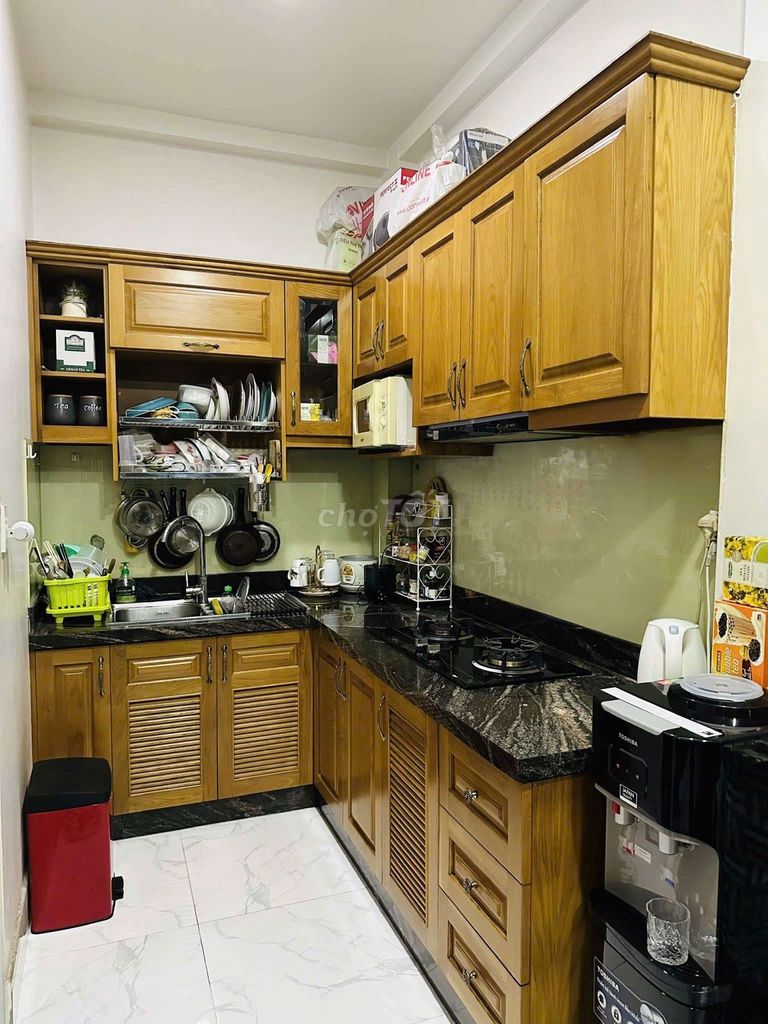 A full interior in 645 Trần Xuân Soạn.