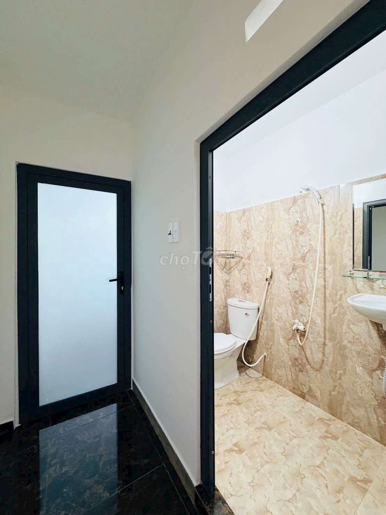The Quang Trung floor cash is extremely cheap.