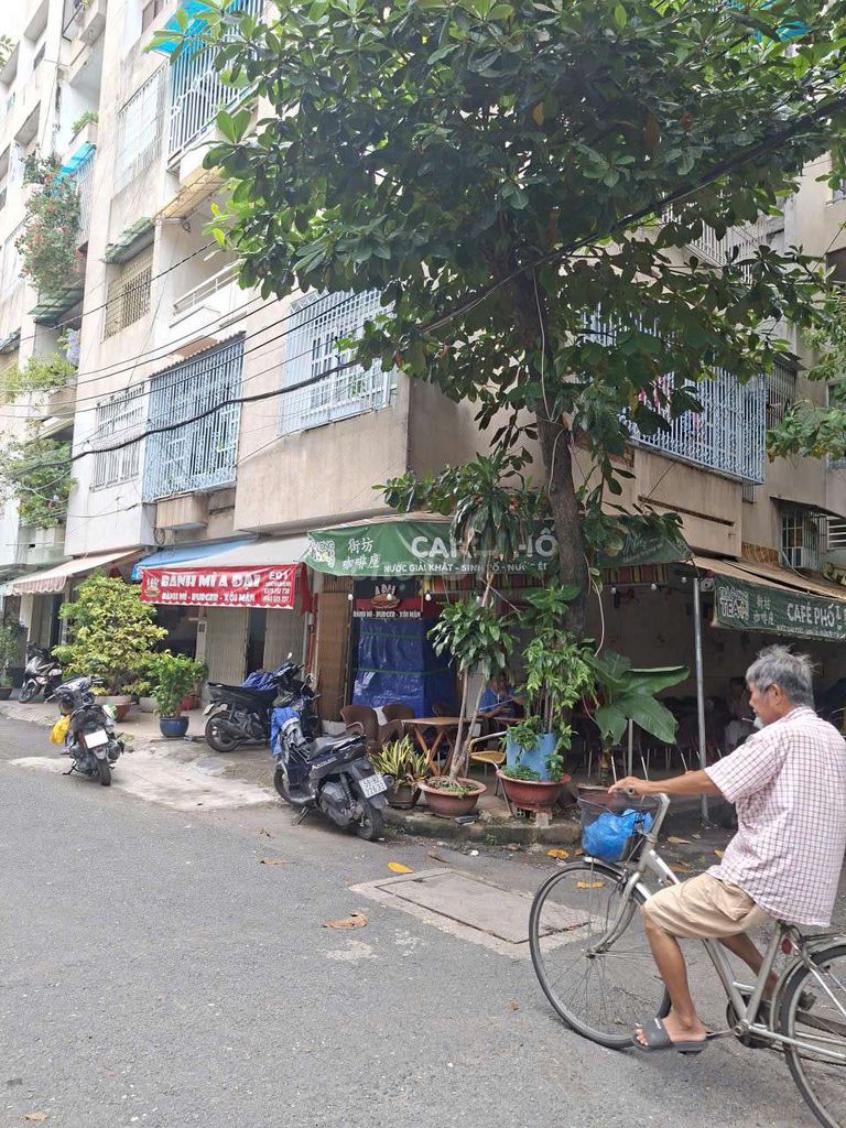 The apartment rents a back of a busy area, every career.