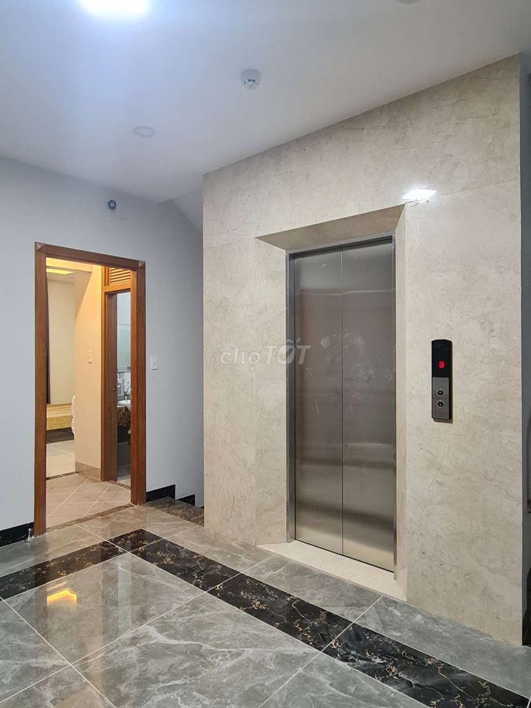 Rent the 30 M2 service apartment, full interior of the 7th.
