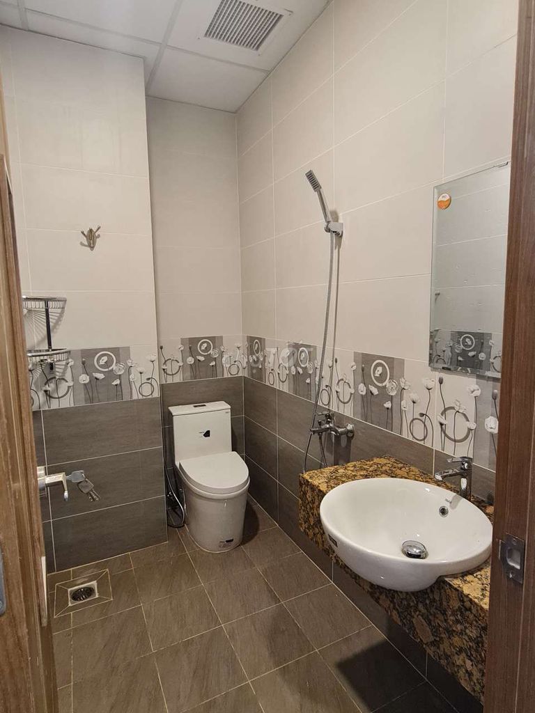 Rent the 30 M2 service apartment, full interior of the 7th.
