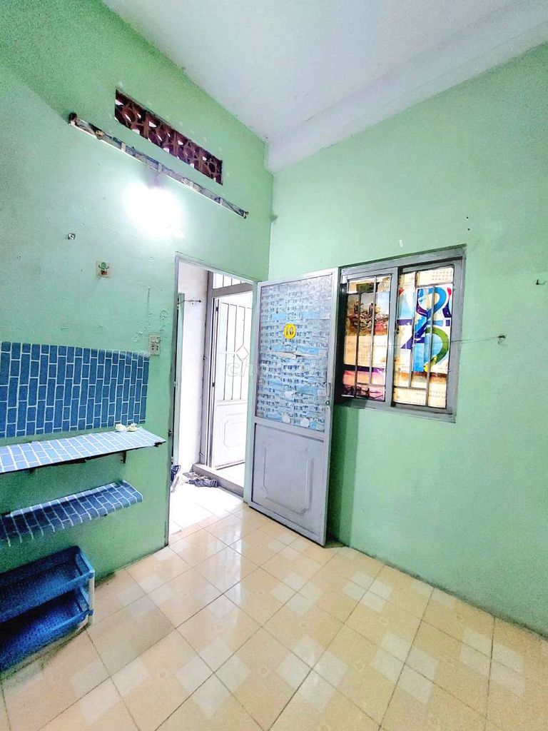 A room for comfortable, secure streets.