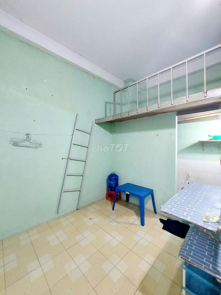 A room for comfortable, secure streets.