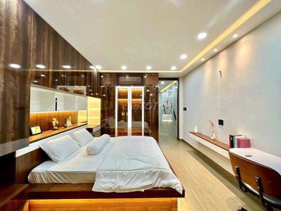 4 x 16 meters 5th floor bedroom 5 bedroom 5 toilet 5