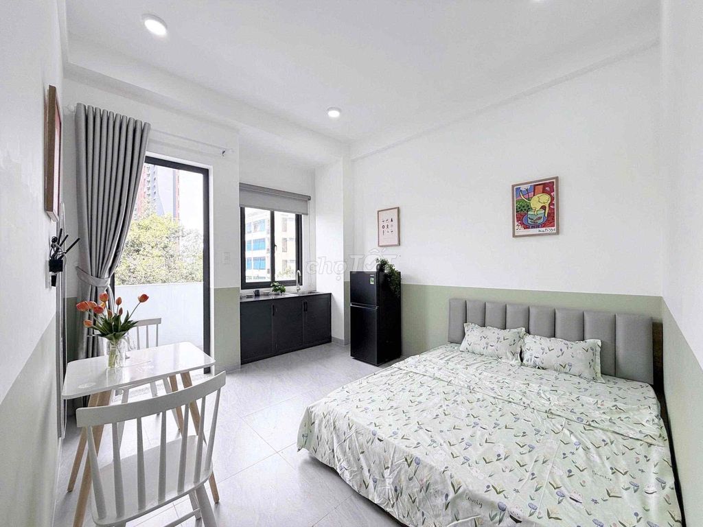 The balcony studio is located in Phan Bá Vành - near the diamond island