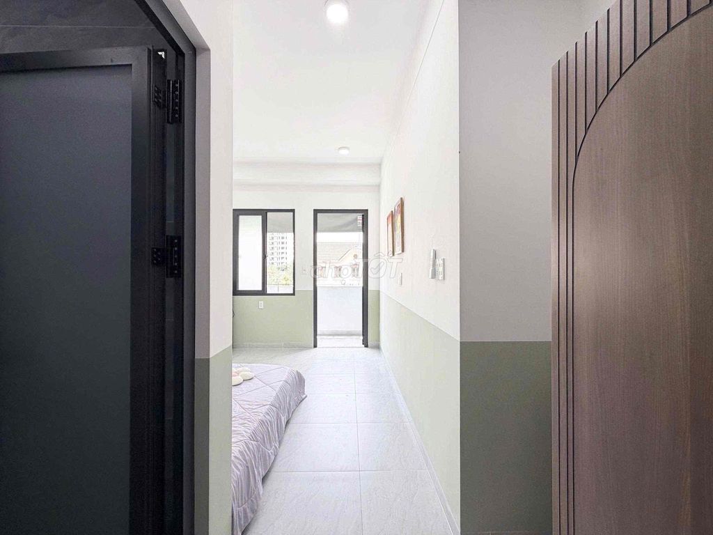The balcony studio is located in Phan Bá Vành - near the diamond island