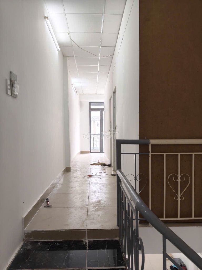 Parking house for alleys.
