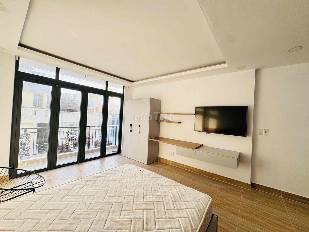 Nguyễn Thái Bình advanced service apartment full of bau vip balcony furniture