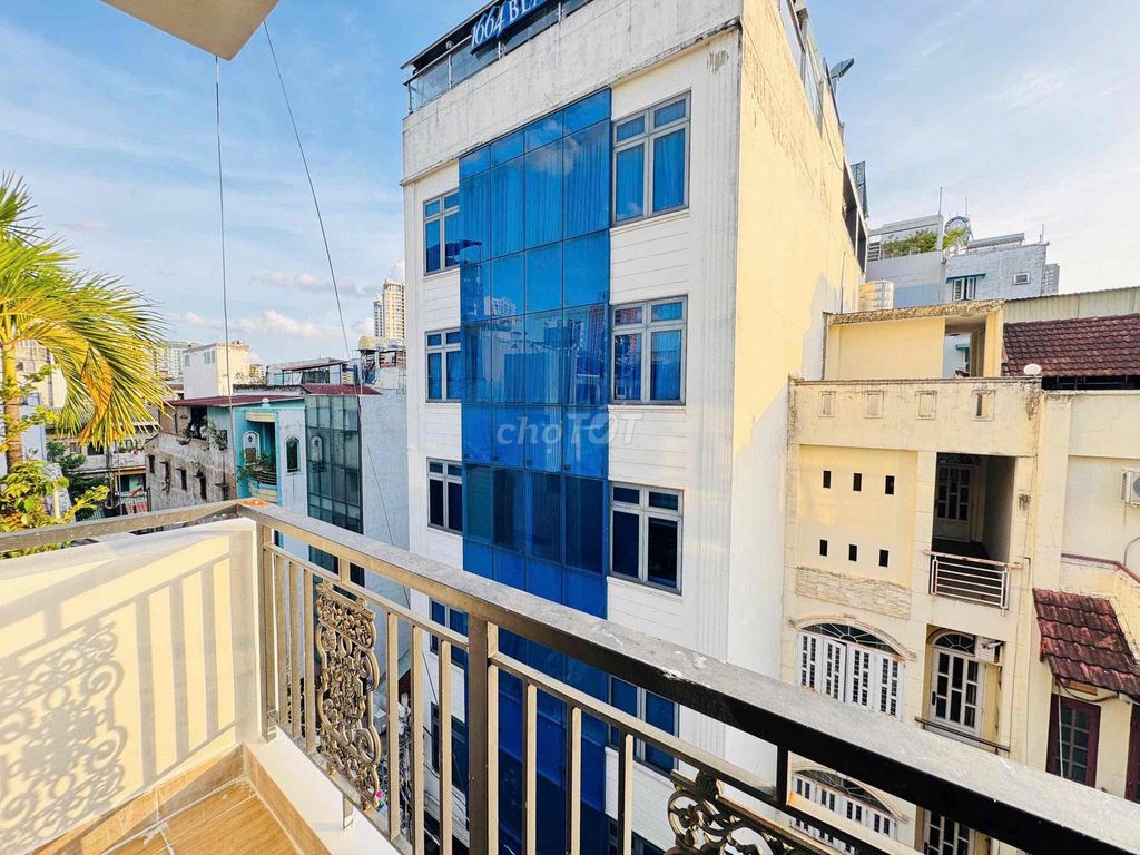 Nguyễn Thái Bình advanced service apartment full of bau vip balcony furniture