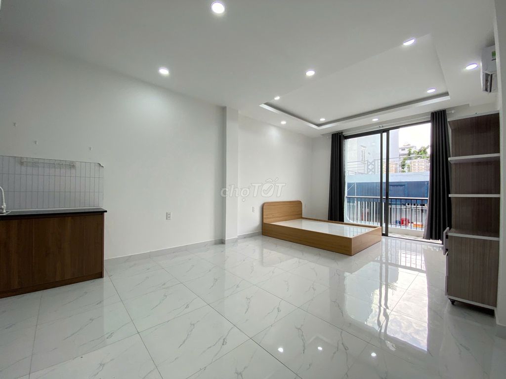 Renting a balcony apartment, 100 percent new in Hương Lộ 3 right here in ALS Tân Phú.