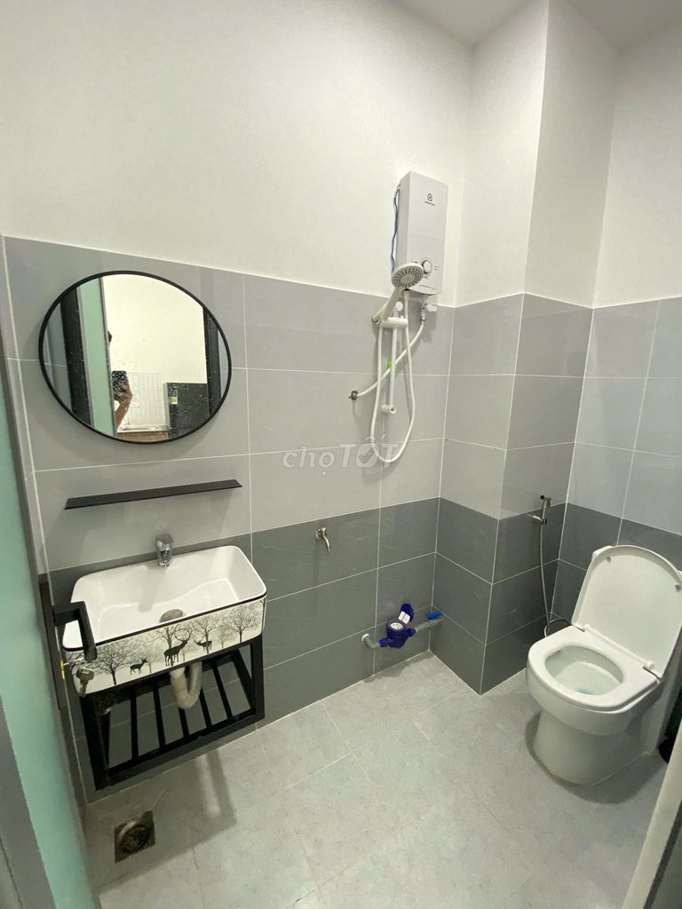 Renting a balcony apartment, 100 percent new in Hương Lộ 3 right here in ALS Tân Phú.