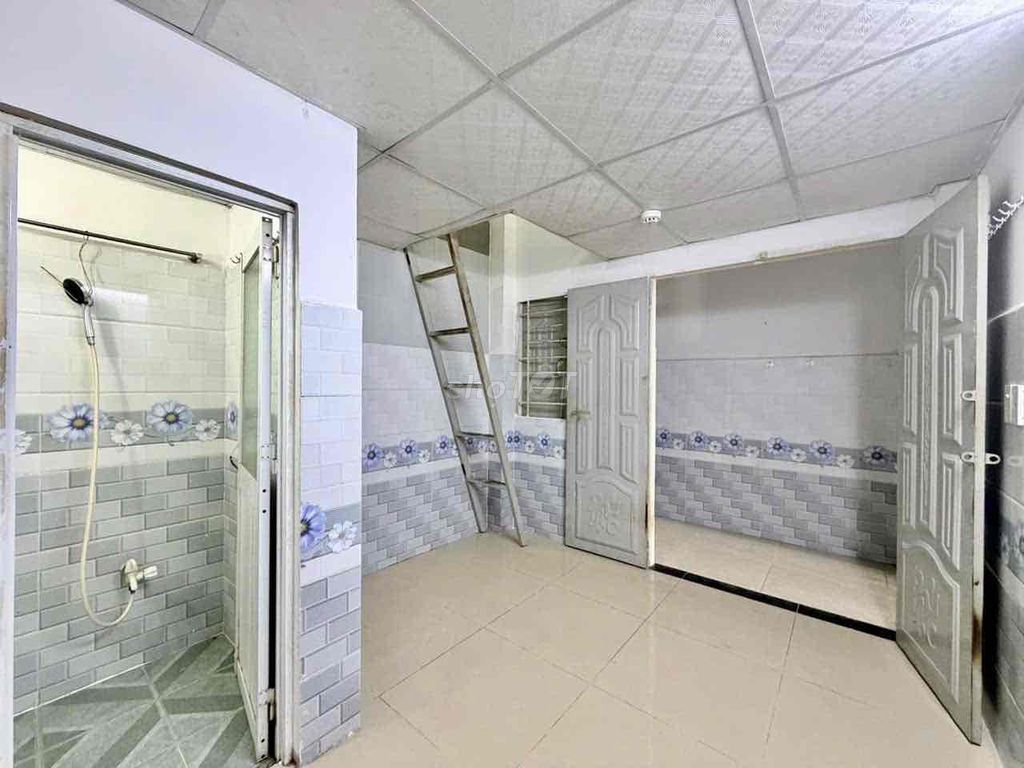 This is a super cheap project from two sexes. 500 K reduction for October guests