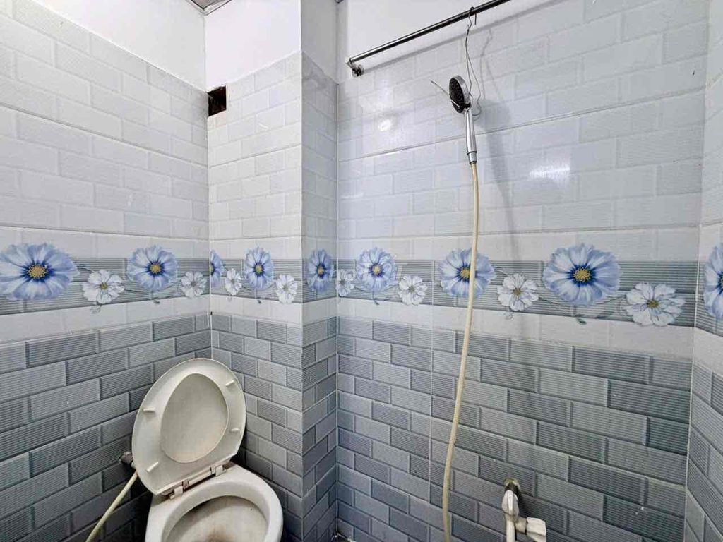 This is a super cheap project from two sexes. 500 K reduction for October guests