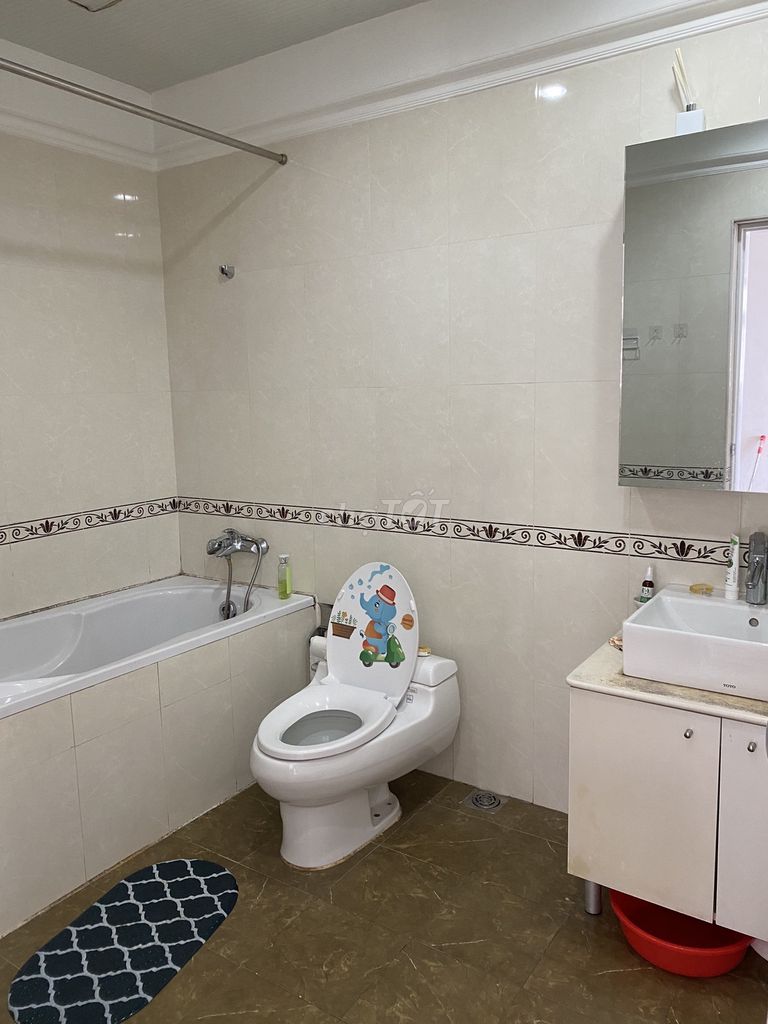 Rent The Flemington District 11 – 100 M2 (3 bedroom - 2 toilets) - 15 million