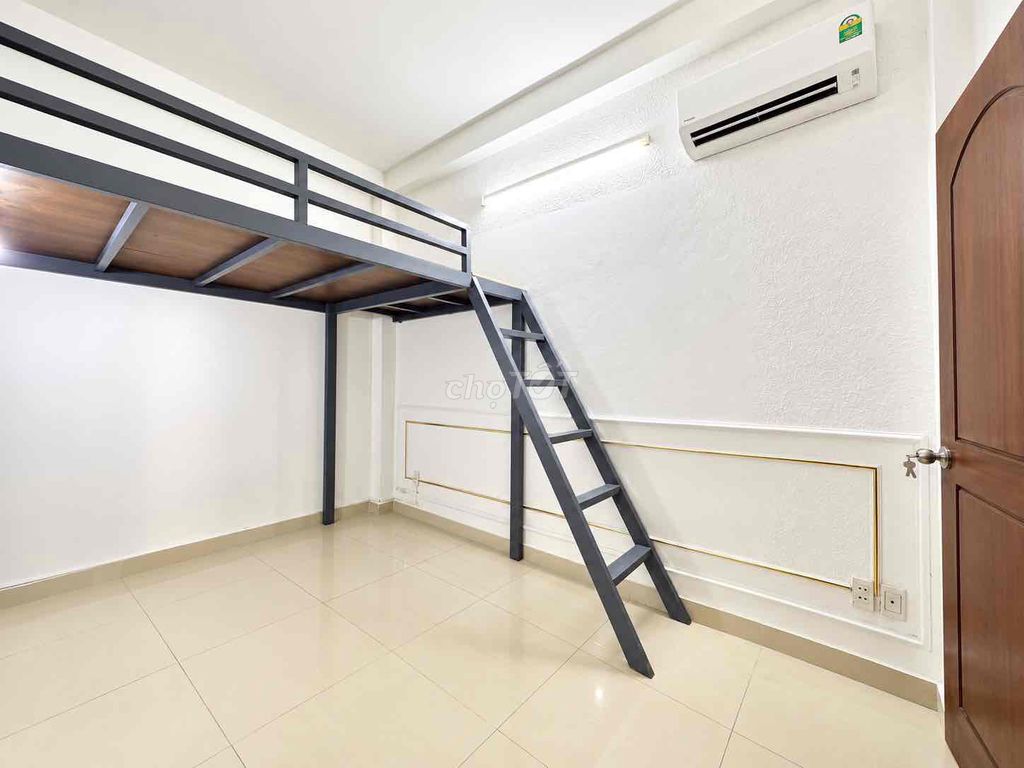 renting rooms for air conditioning - near the provostary University