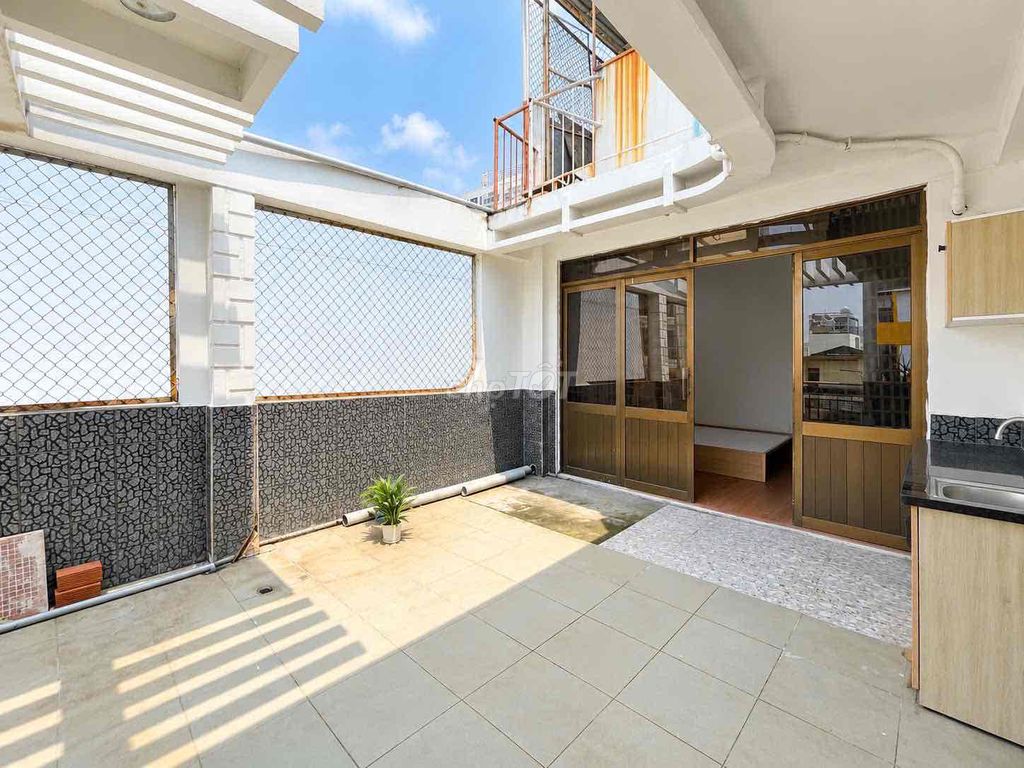 Rent the stuido bandil, separate the kitchen. A bedroom near the new collegeary.