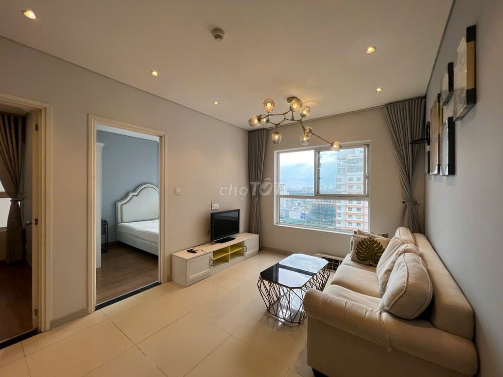 Dragon Hill 2 for two bedrooms. One toilet. 52 M2 for 9.5 million.