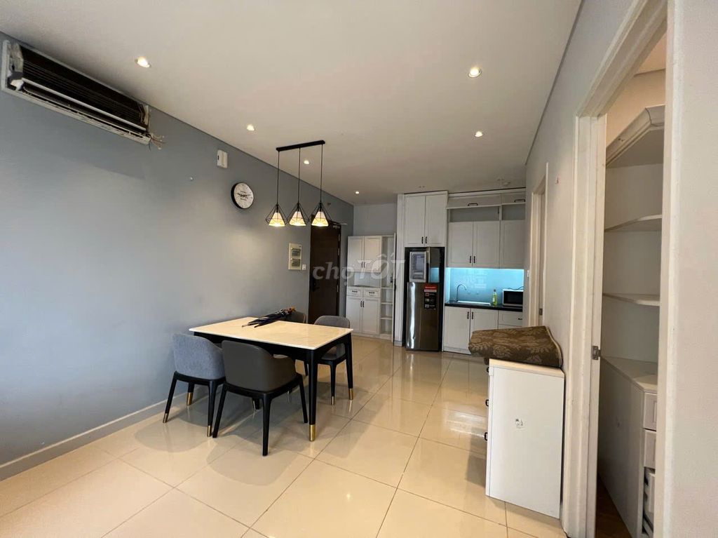 Dragon Hill 2 for two bedrooms. One toilet. 52 M2 for 9.5 million.