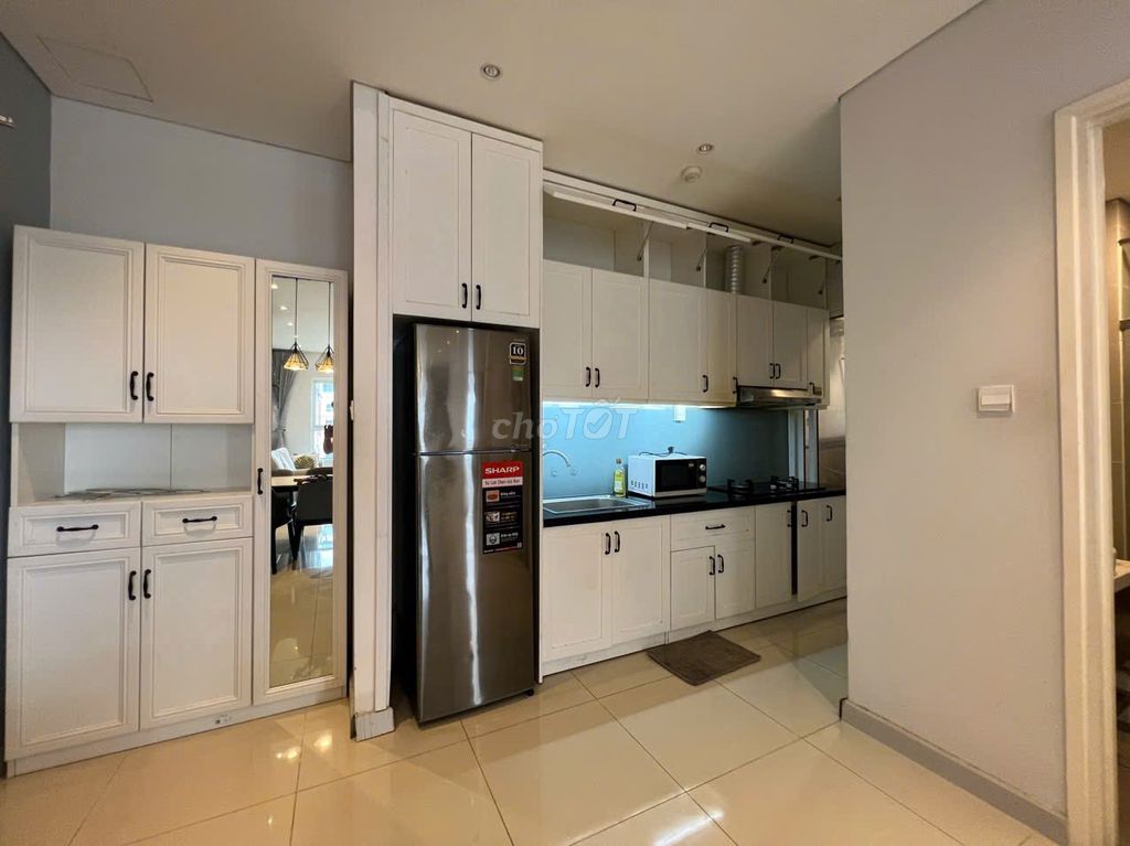 Dragon Hill 2 for two bedrooms. One toilet. 52 M2 for 9.5 million.