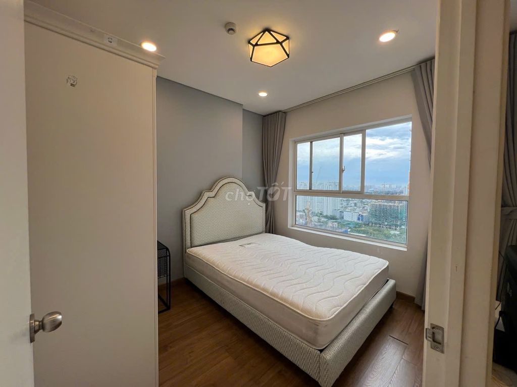 Dragon Hill 2 for two bedrooms. One toilet. 52 M2 for 9.5 million.