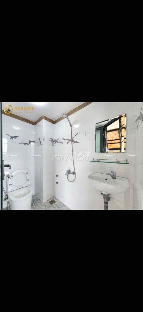 Rent a motel near the commercial university.