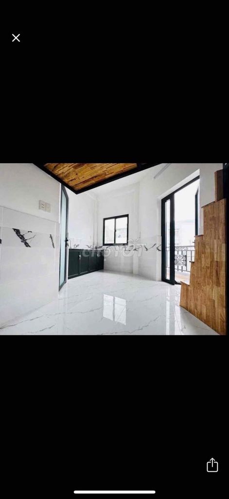 Rent a motel near the commercial university.