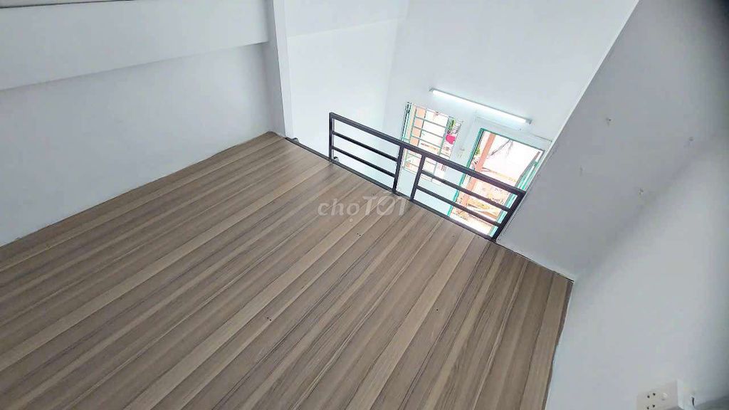 Tell Zhang of many of the rooms with a high guard 2 meters of Trần Quốc Thảo Minister