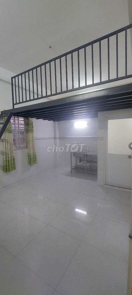 upper level