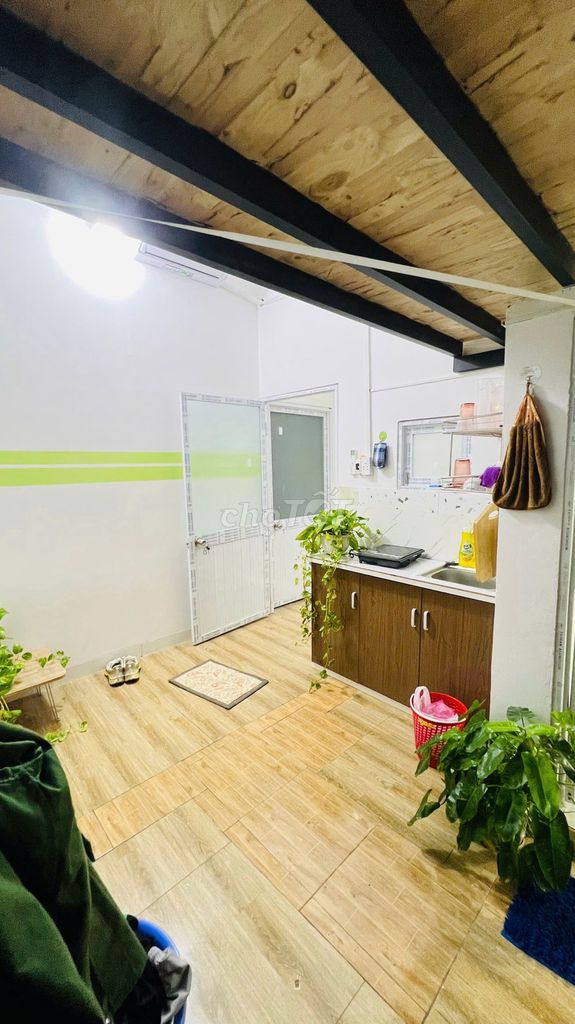 It's the owner who rents the guard room near the mid-Cvpm that costs 2 million9 right now.