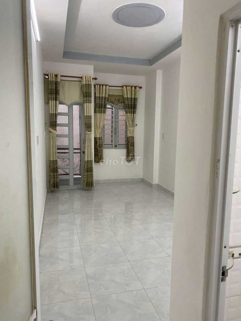 Rent 7th Street/ Lê Đình Cẩn, 2nd floor, 3 toilets.