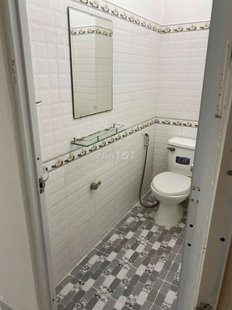 Rent 7th Street/ Lê Đình Cẩn, 2nd floor, 3 toilets.