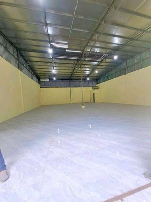 Archive 206 m2 - horizontal 12 M - local road - truck truck