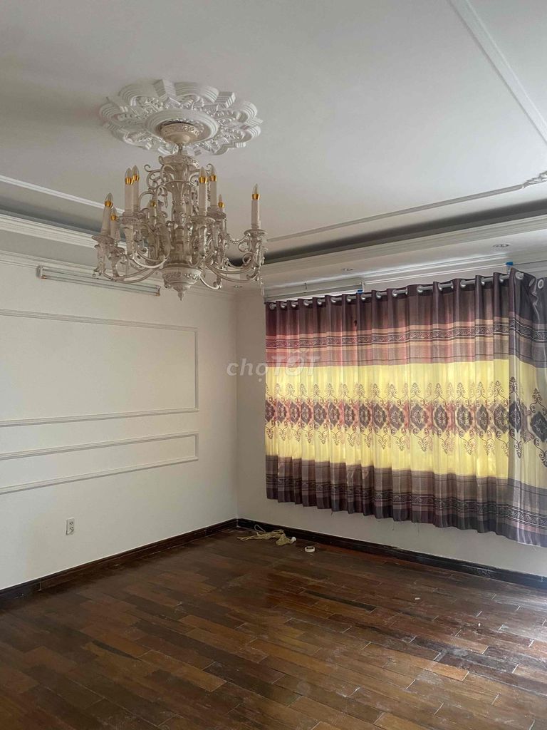 Rent a villa. Tân Sơn Nhì.