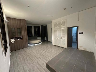 Yay! Villa Nguyễn Văn Hưởng, 720 m2 bedrooms, pools, high-size Gardens.