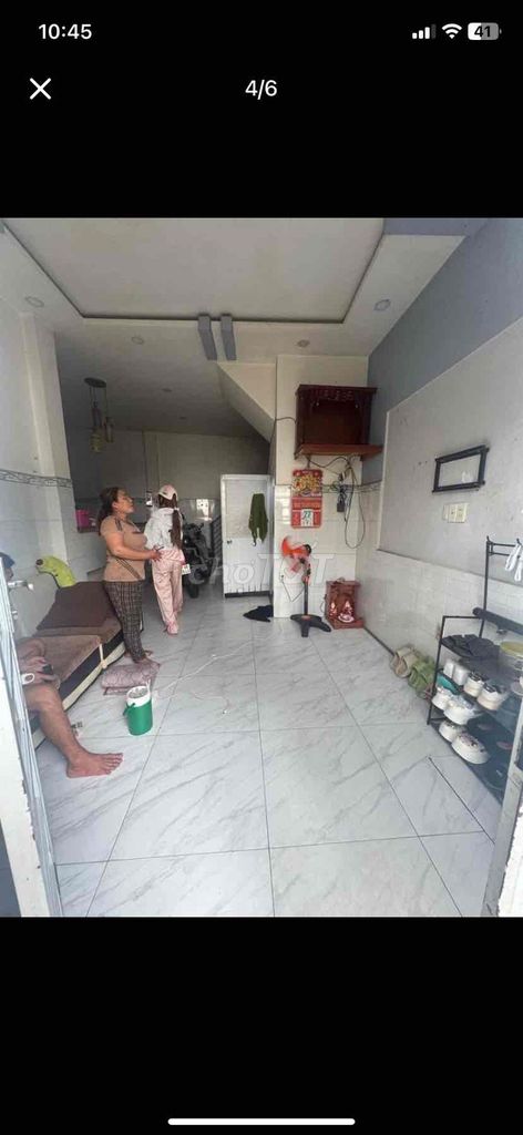 The 1st Hương Lộ 2 house in the market.
