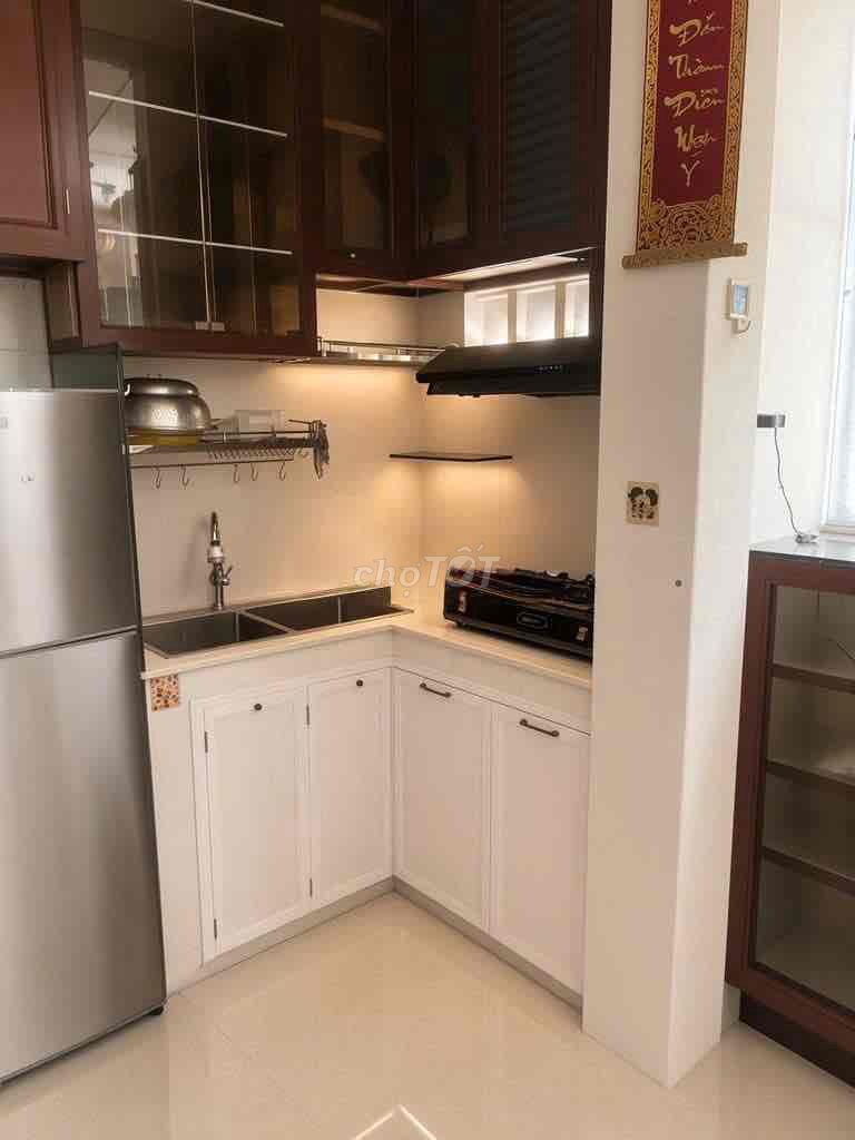 Rent Lê Văn Sỹ car alley-- 36 M2-- 2 floors-- 2 bedroom-- 2 toilets.