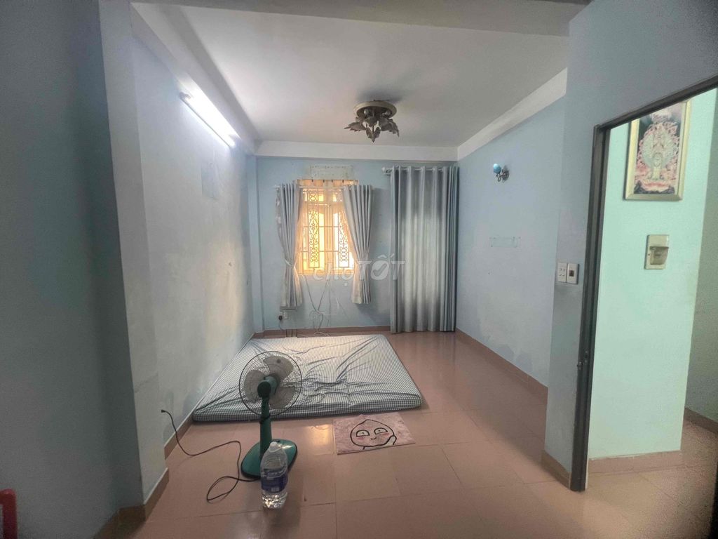 Huỳnh Văn Bánh rent, Phú Nhuận 9 x 9 meters, 4 floors, 5 bedrooms, 29 million