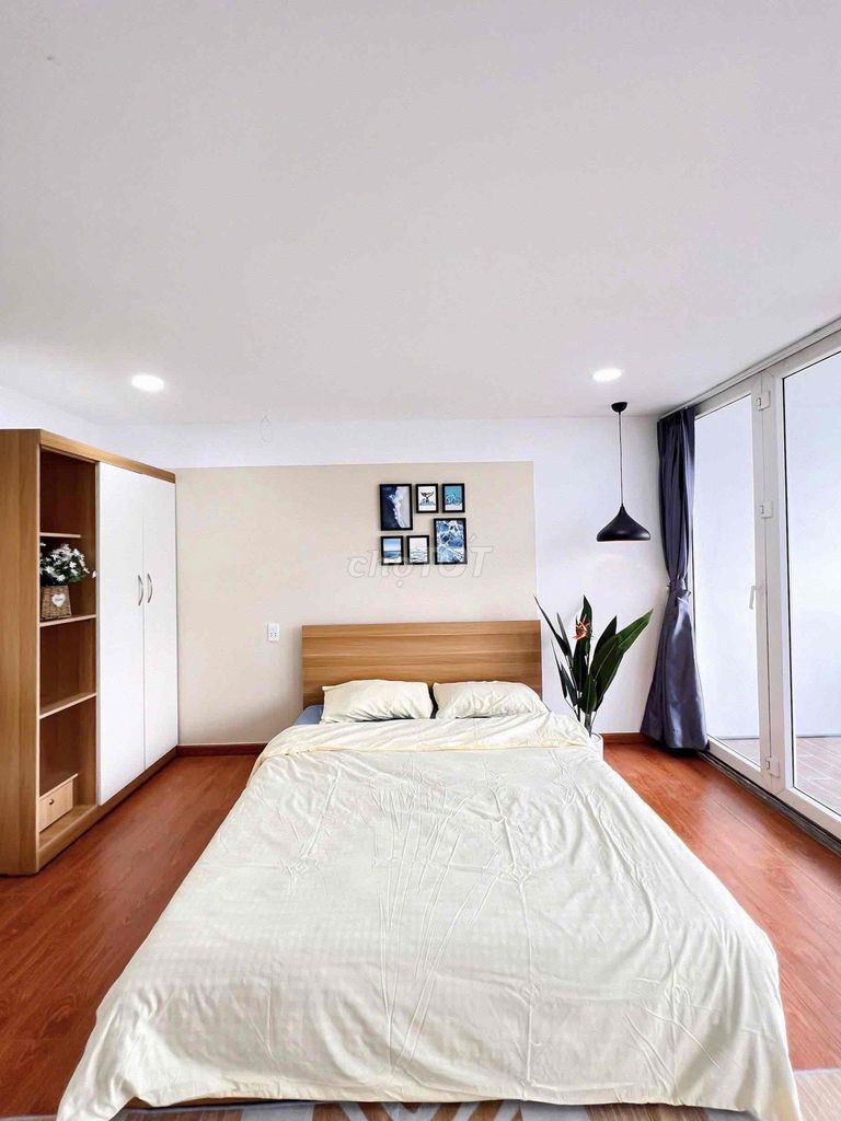 Rent the two bedrooms near the Phú Nhuận Full of open balcony furniture