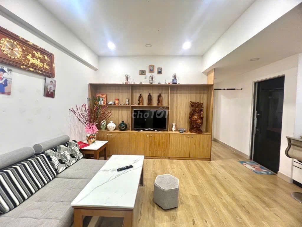 CHung in Coopmart Trường Chinh, tb: 90 meters2, 2 p sleeping, interior, 9.5 million