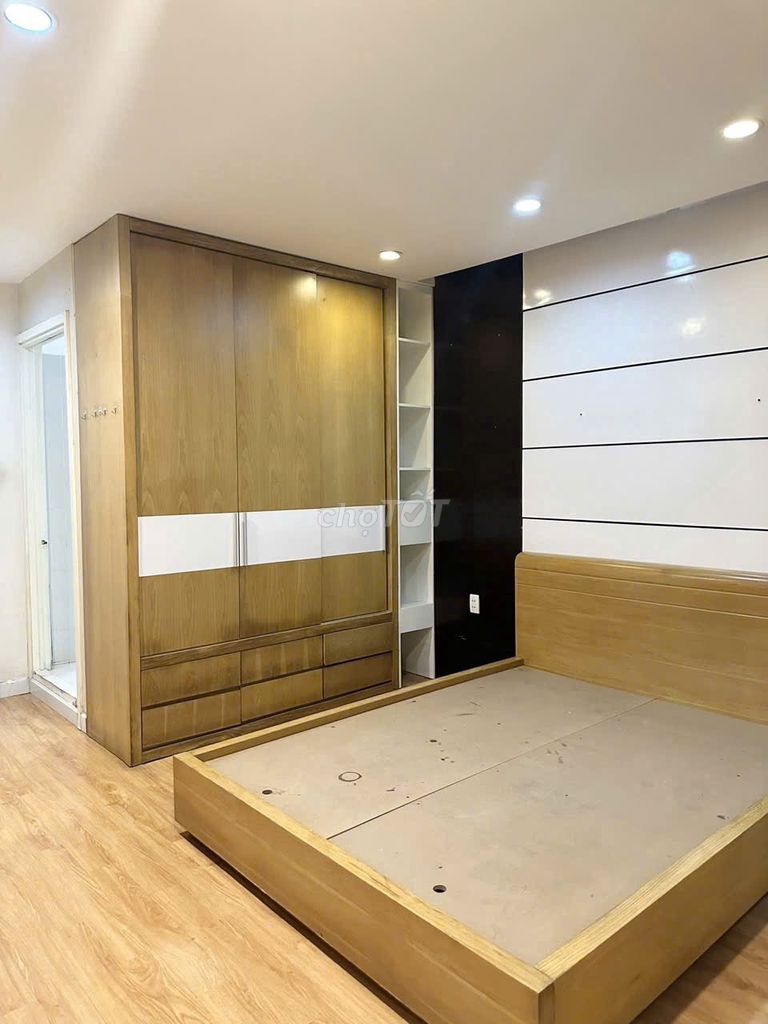 CHung in Coopmart Trường Chinh, tb: 90 meters2, 2 p sleeping, interior, 9.5 million