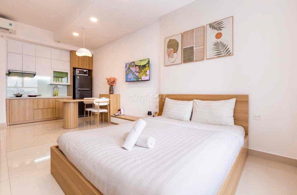 Renting Sunrise CityView District 7h: