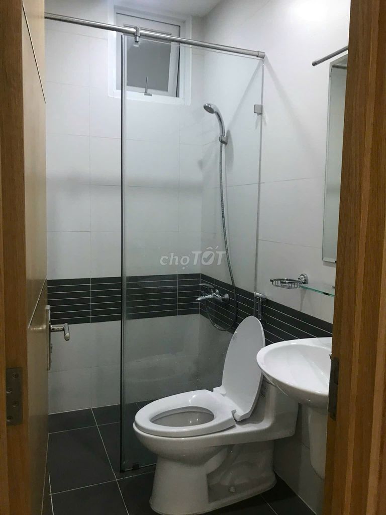 Rent the apartment Him Lam Riverside District 7, 76 meters, 2 bathrooms, 14 million.