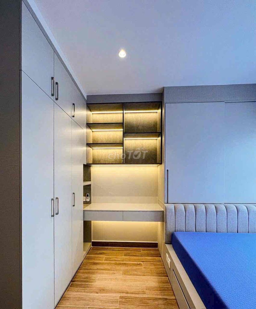 The owner sent three bedrooms that sunrise riverside large large sums of good housing.