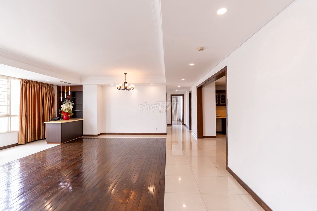 Rent the penthouse the manor 232 M2 - 4 bedroom - 40 million a month