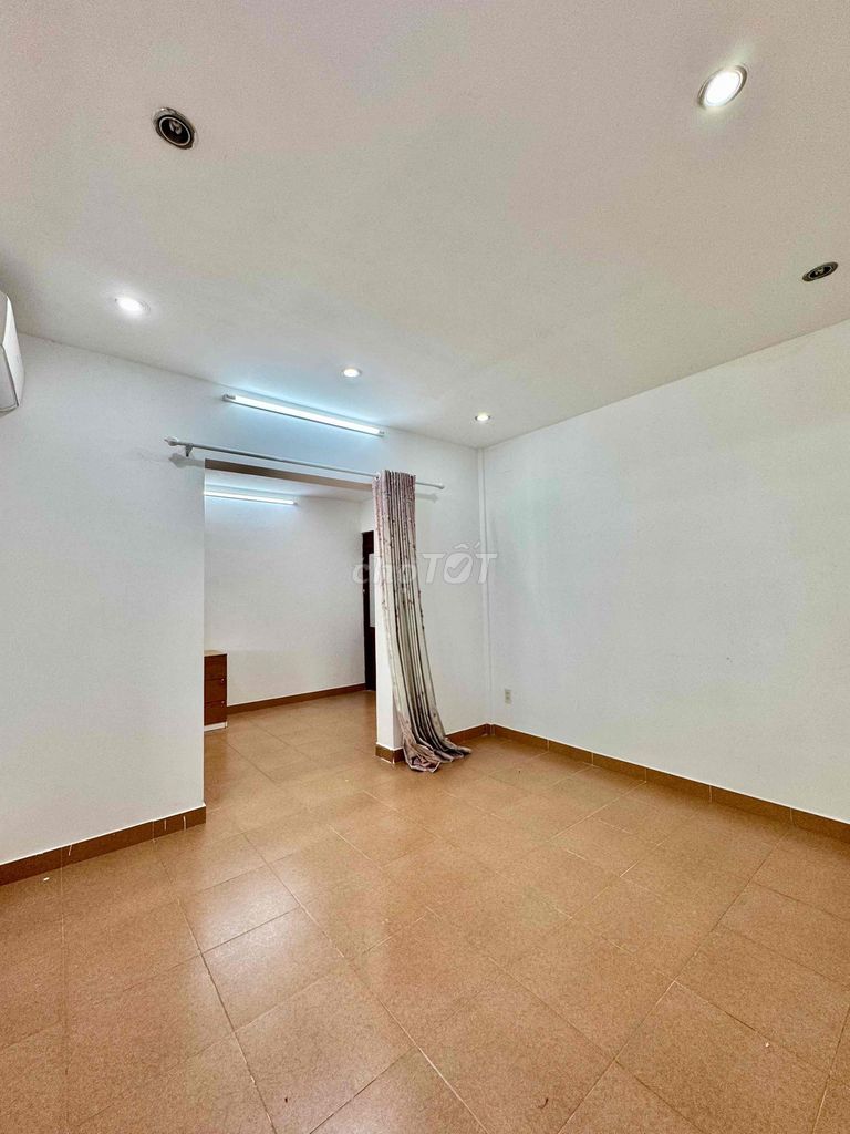 Rent a room for mini Phạm Thị Tánh-7-34 District 8-Admiral of Parma Mall District 8