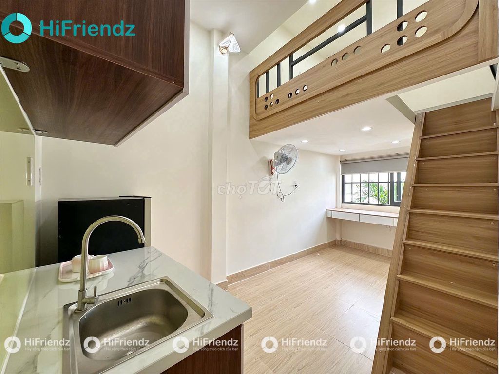 Rent room-- nice, cool room-- student prices.
