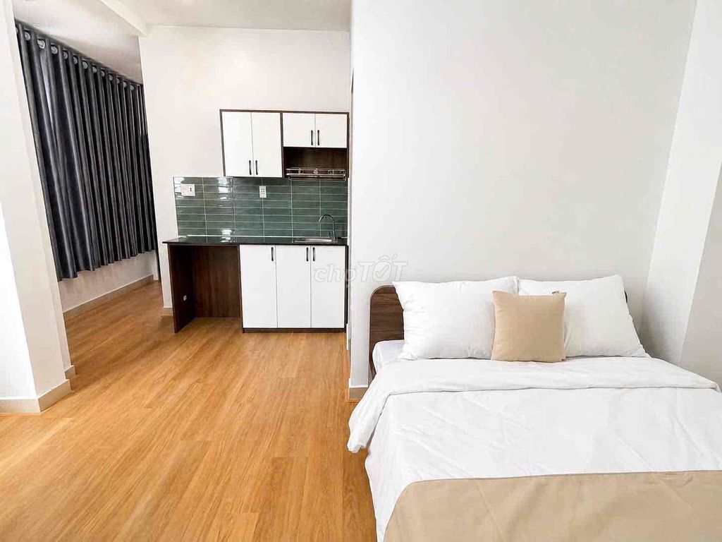 Rent a bedroom - 188 Sư Vạn Hạnh, east.