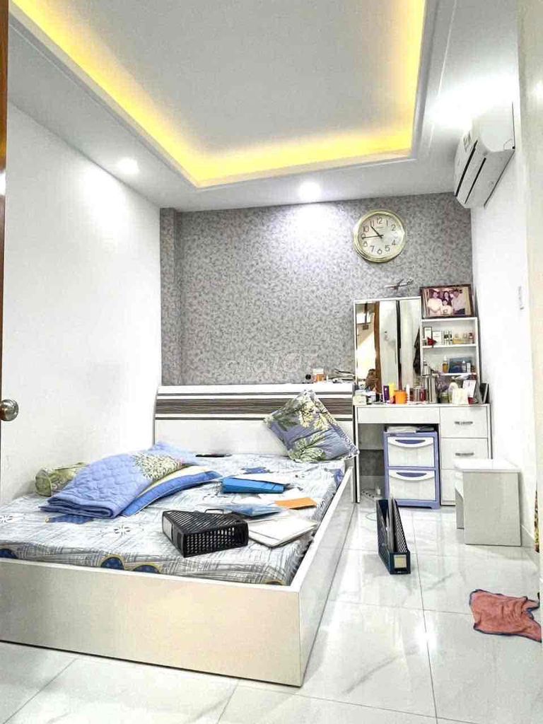 Two floors up the roof. Three bedrooms. Three toilets with basic interiors.