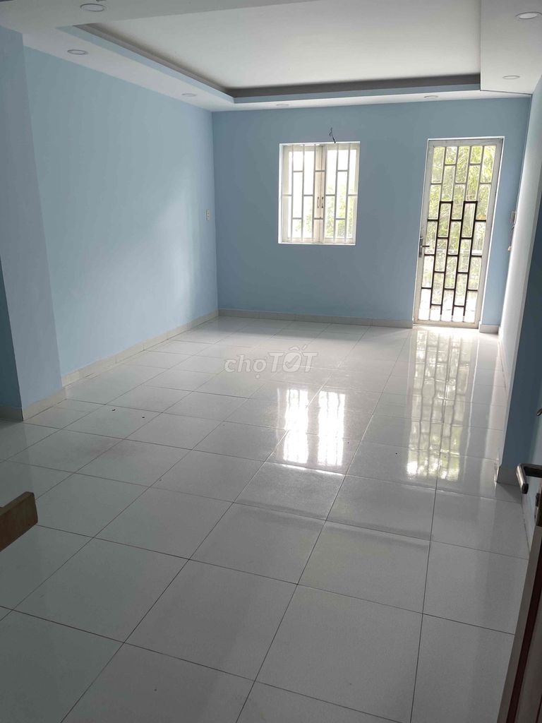 Phạm Văn Đồng front house - 4 story house, nice business position